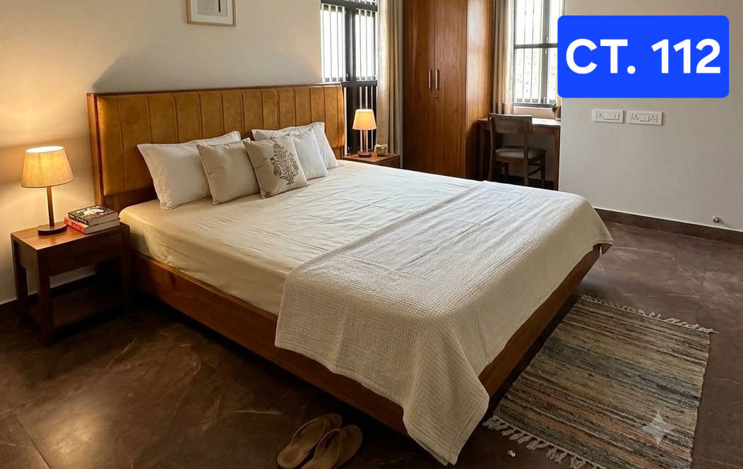 CT112 WOODEN COT